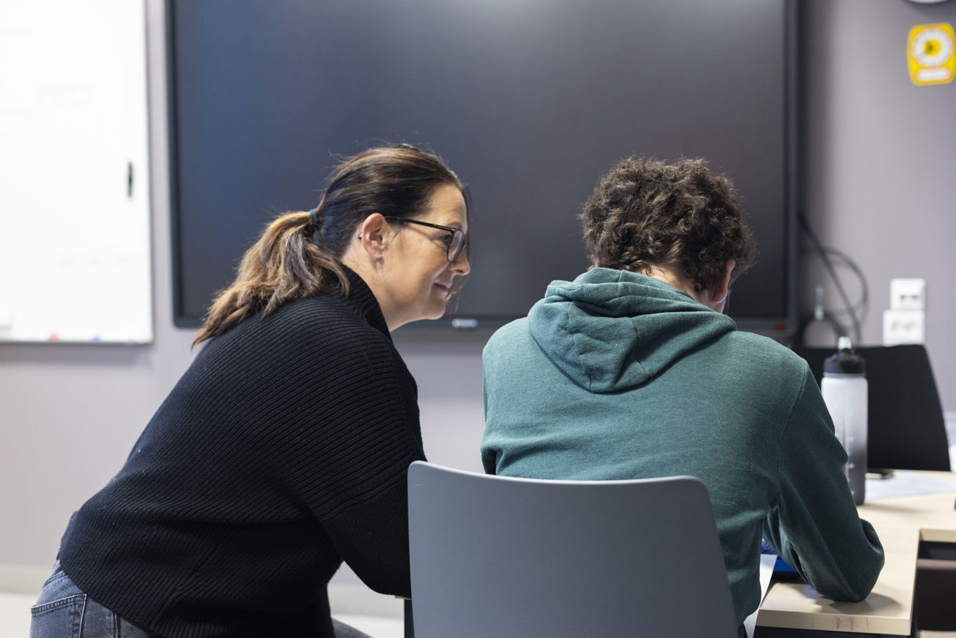 Foto: Elev og lærer Elev og lærer i undervisning